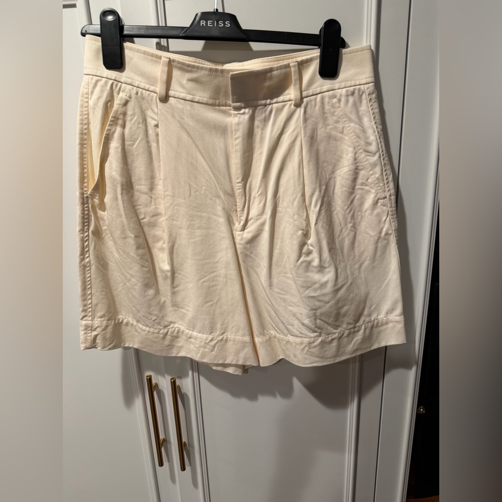 Everlane The Tencel Way High Drape Short